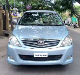 Toyota Innova 2.5 V 7 STR